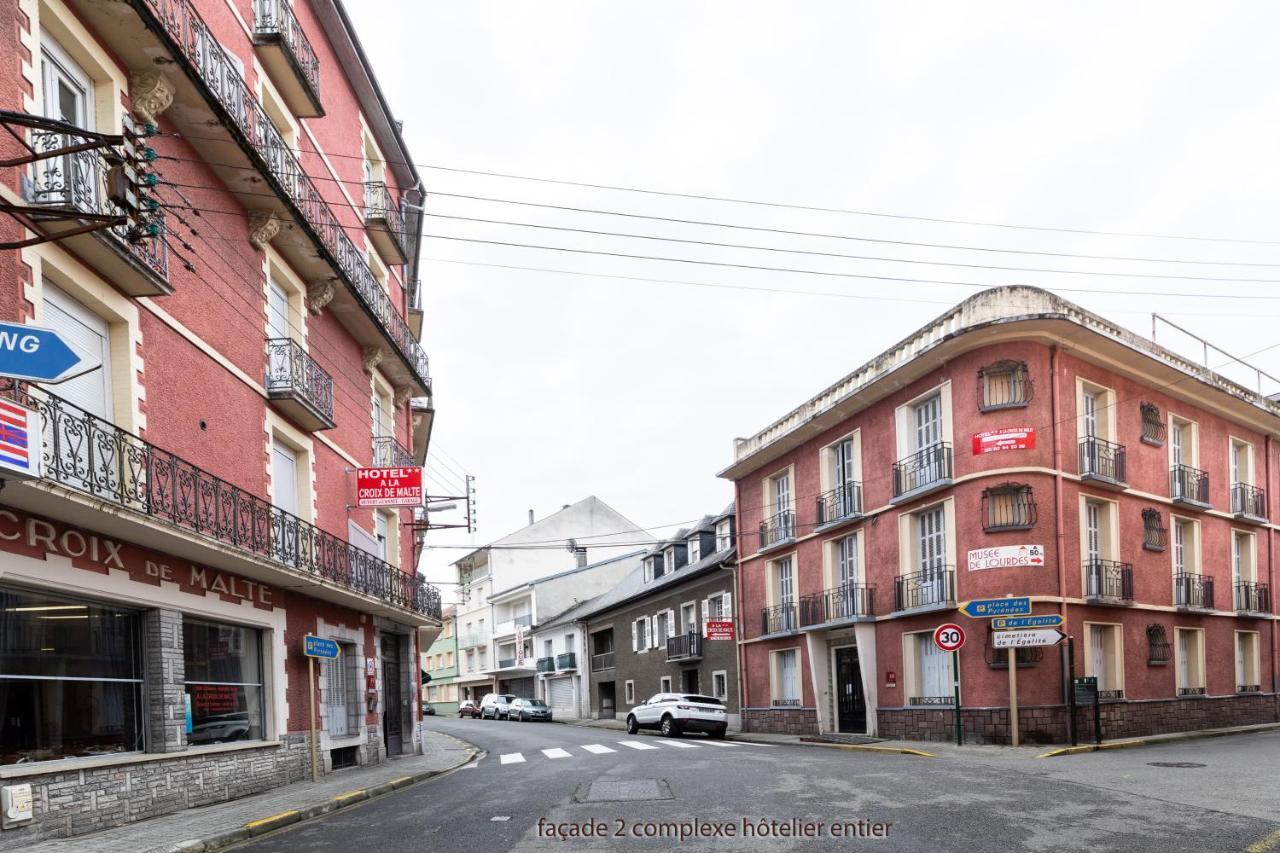 Hotel A La Croix De Malte Lourdes Exterior foto